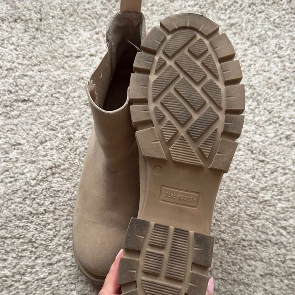 Steve Madden Tan Suede Ankle Boots - Picture 2 of 4